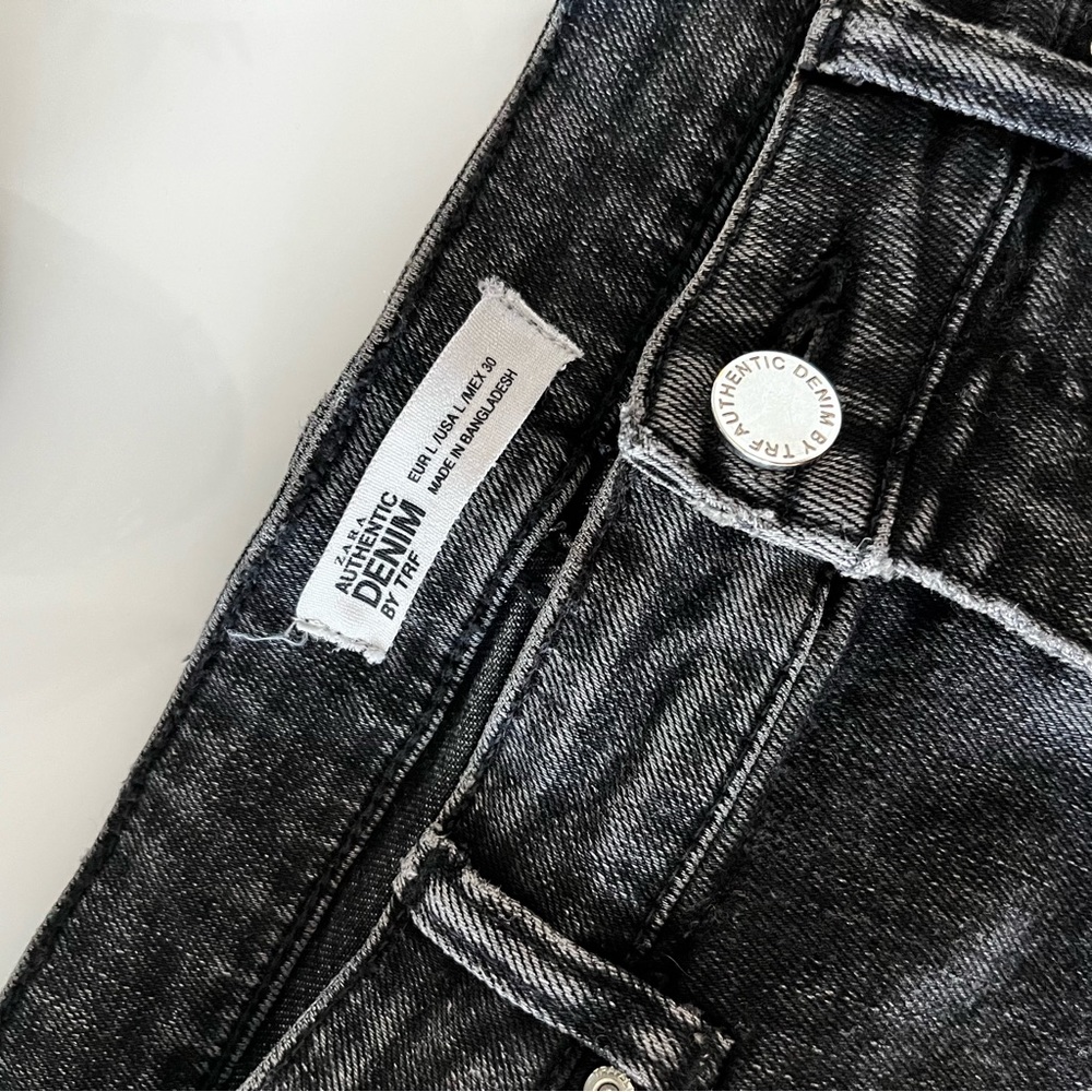 Zara Denim Skirt (L) - Picture 3 of 4
